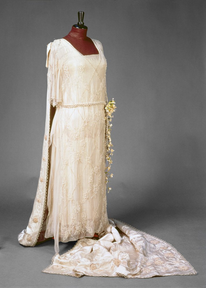 Wedding dress worn by Mary, Princess Royal, 1922