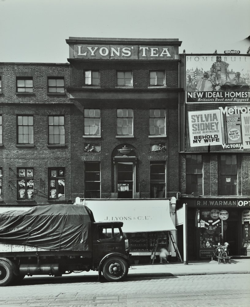 Lyons Coffee House, 7 Blackfriars Road, 1935 by English Photographer