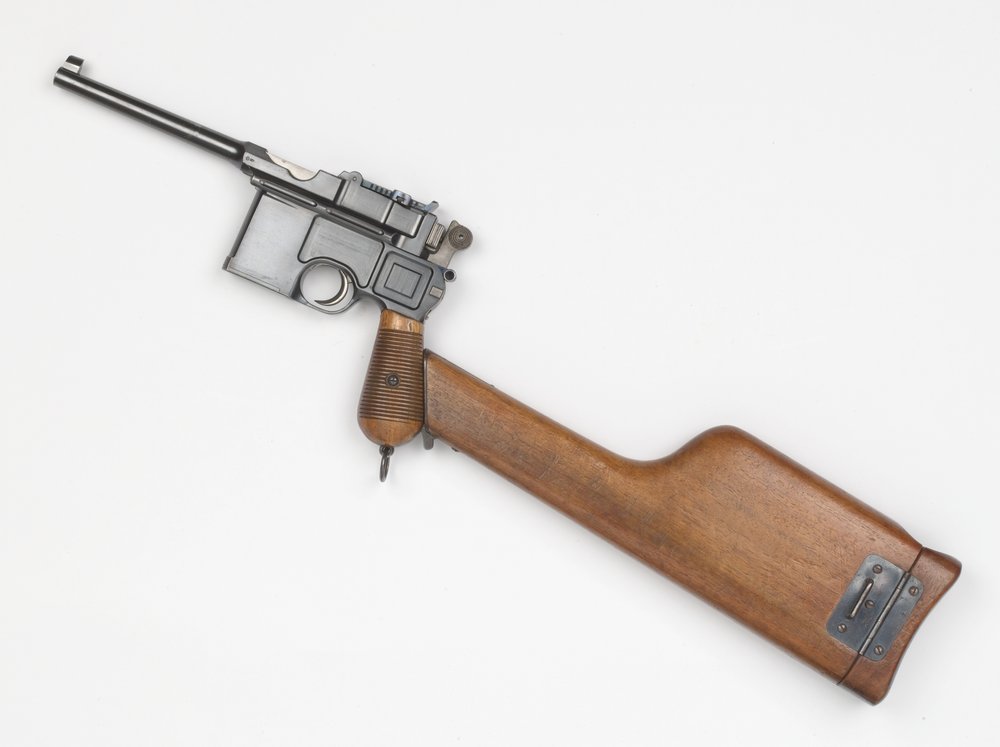 ９ハンドメイド1/3.7サイズモーゼルc96 Mauser C96 7.63 mm pistol by German School: Fine art print