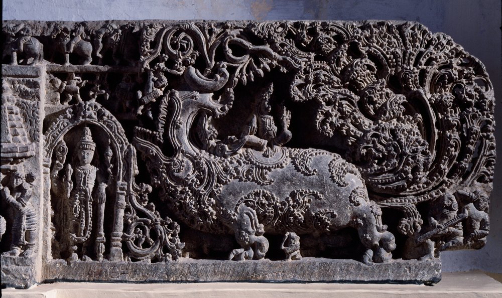 Hinduism: Krishna as Venugopala. Black stone sculpture, right part, 12th century - from Halebidu, Mysore - Calcutta, Indian museum by Indian School