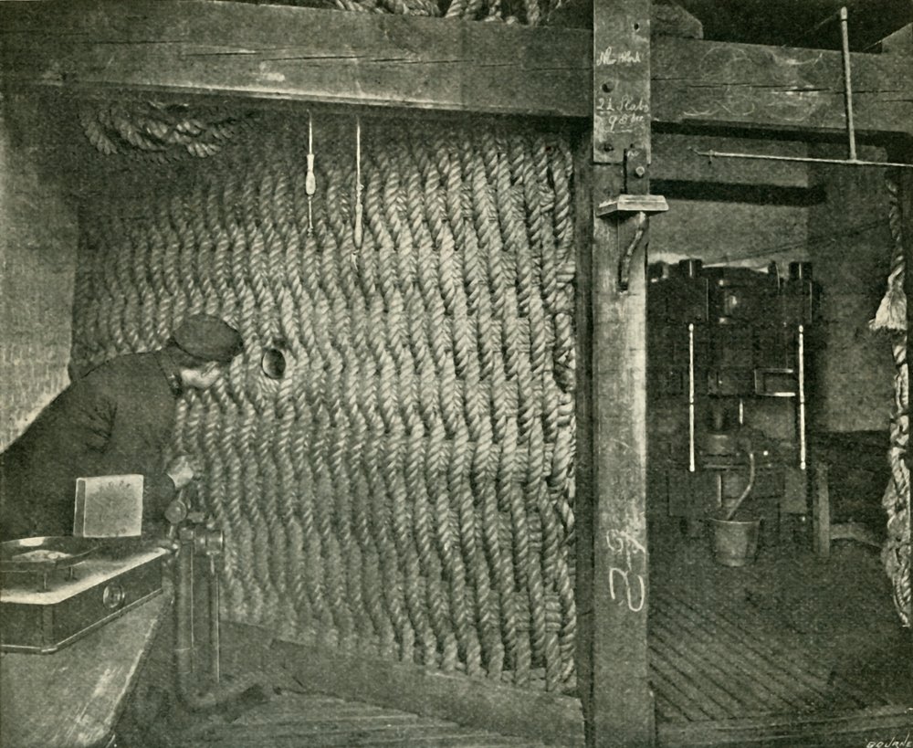Rope Screen Used for Protection While Pressing Explosive Gun-Cotton