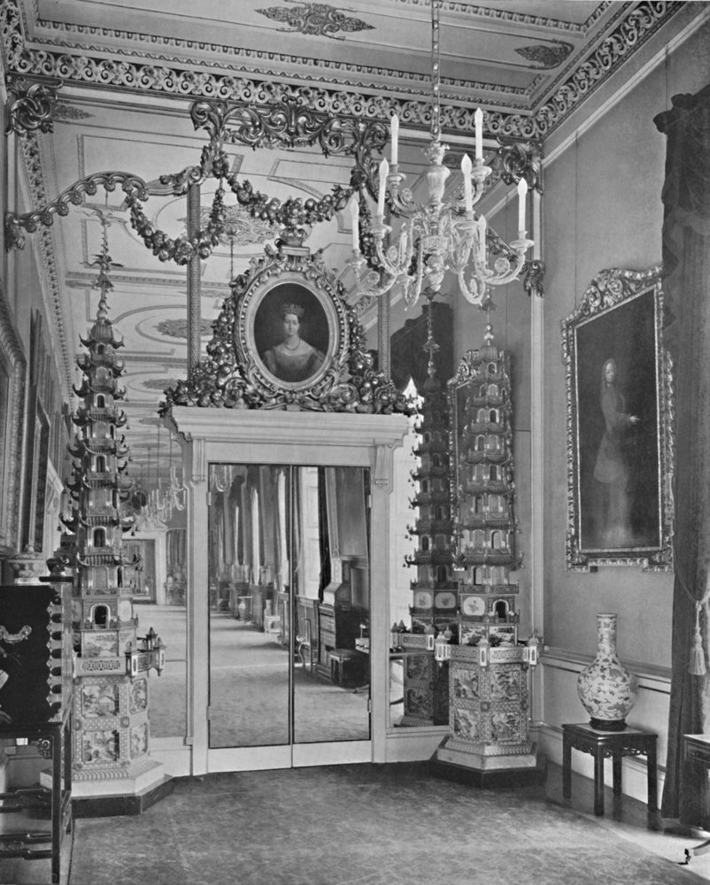 The Principal Corridor, Buckingham Palace, South End, 1939 by Unbekannt