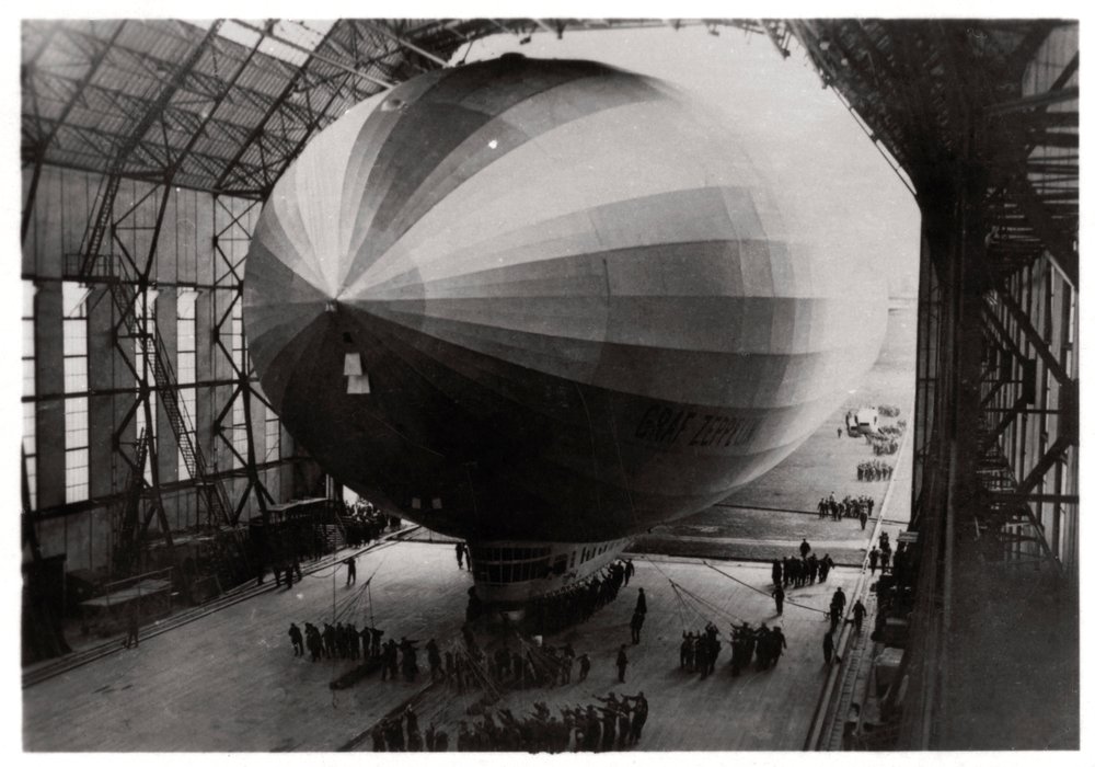 Zeppelin LZ 127 Graf Zeppelin entering its hangar