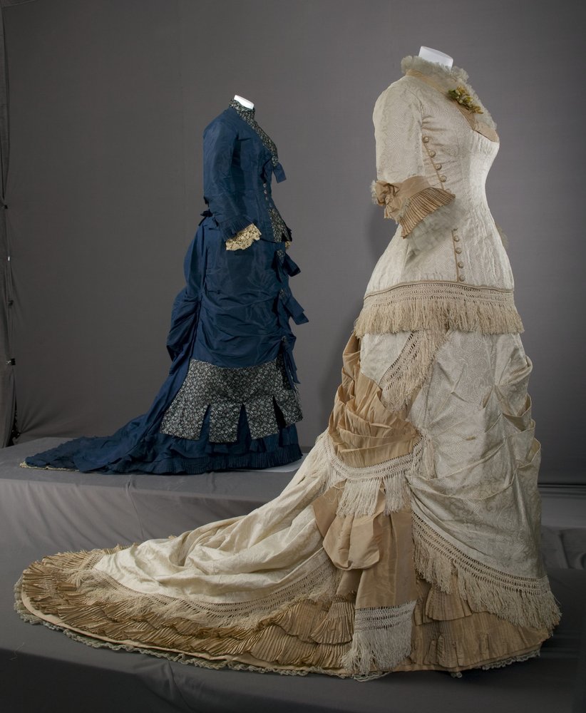 Wedding dress by Unknown artist