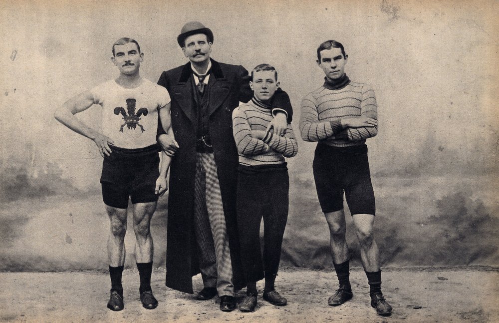 Portrait of the Gladiator cycle team. Photography, late 19th century ...