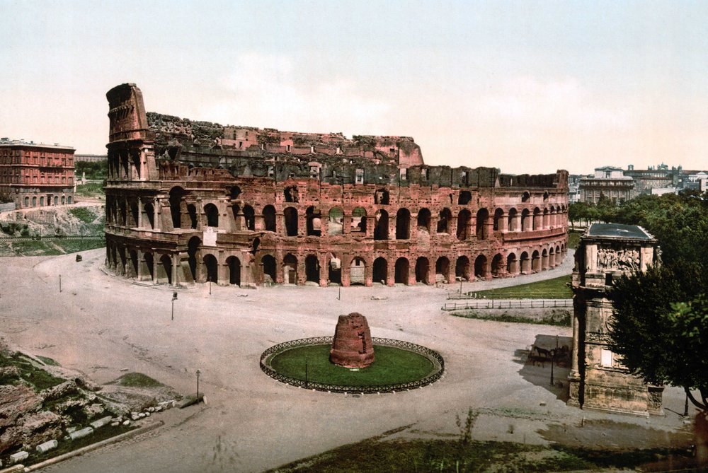 William ｜Rome +  Rome. View of the Colosseum. Photochrome sd. around 1900.
