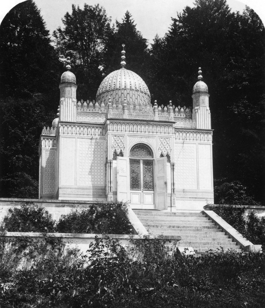 The Moorish Kiosk at Linderhof Palace, Bavaria, Germany, c1900s. by Wurthle and Sons
