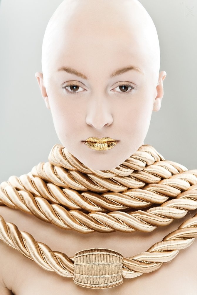 Golden Rope Portrait by Denisa Justusová Šumcová
