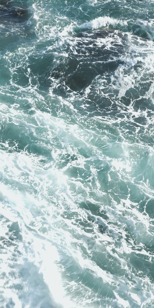 Turbulent Ocean Waves by Gemma Bardot