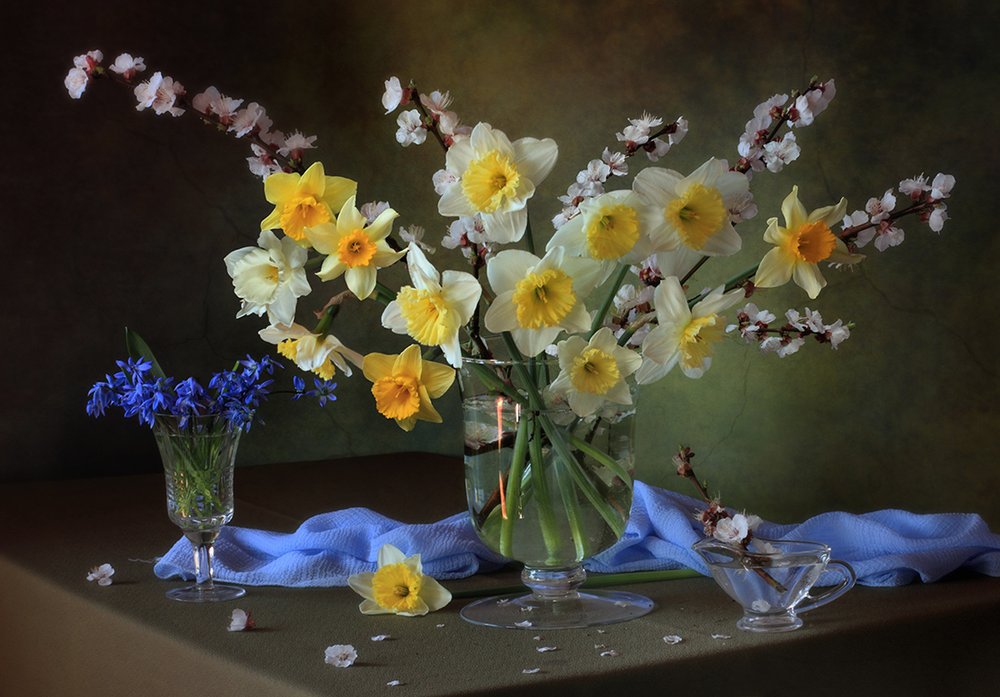 Spring Daffodil Arrangement by Tatyana Skorokhod