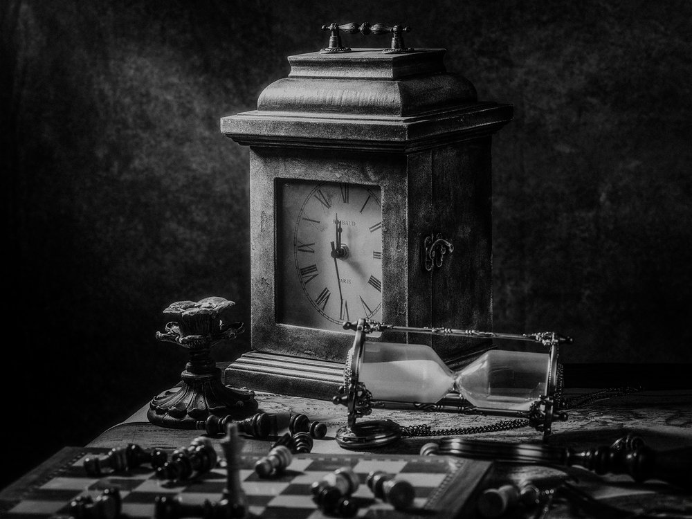 Antique Clock Hourglass Chess by Yu Zijun