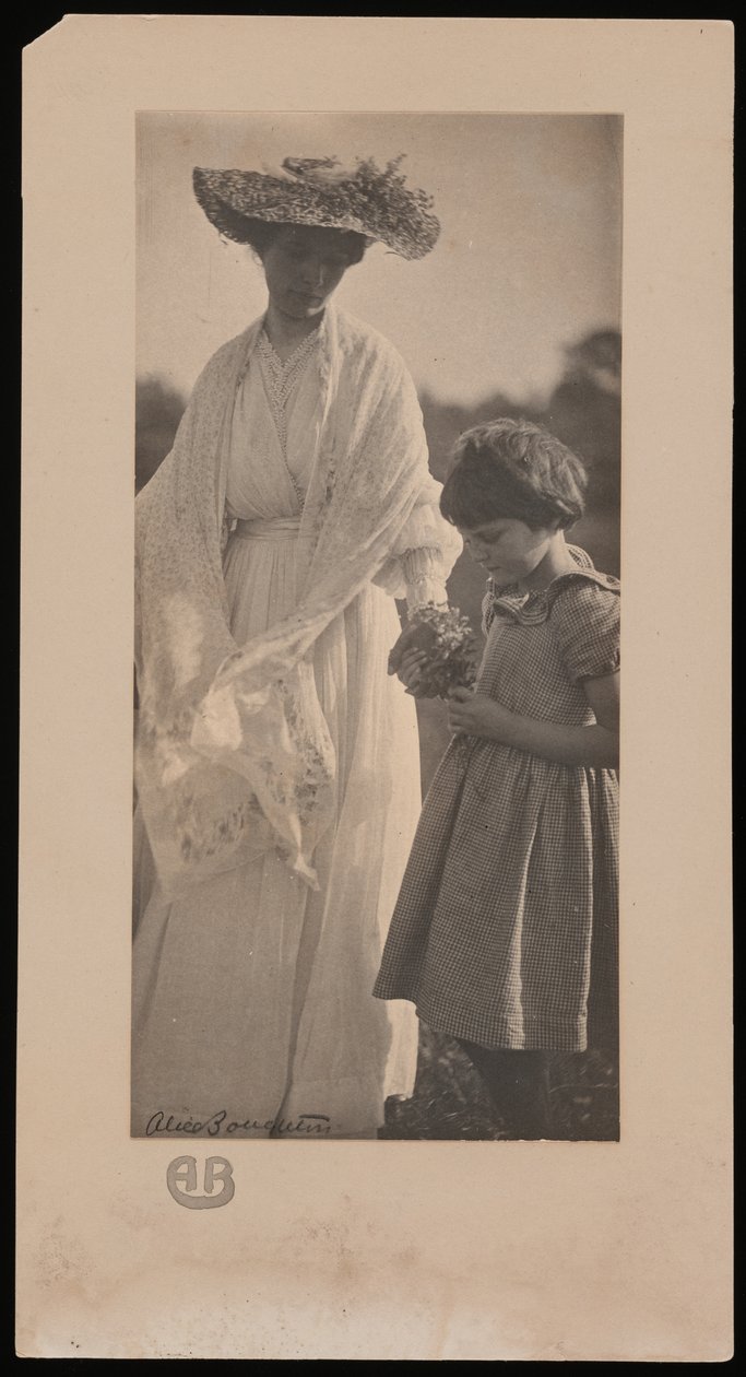 Photo of Agnes Pelton with Young Cousin at Agnes