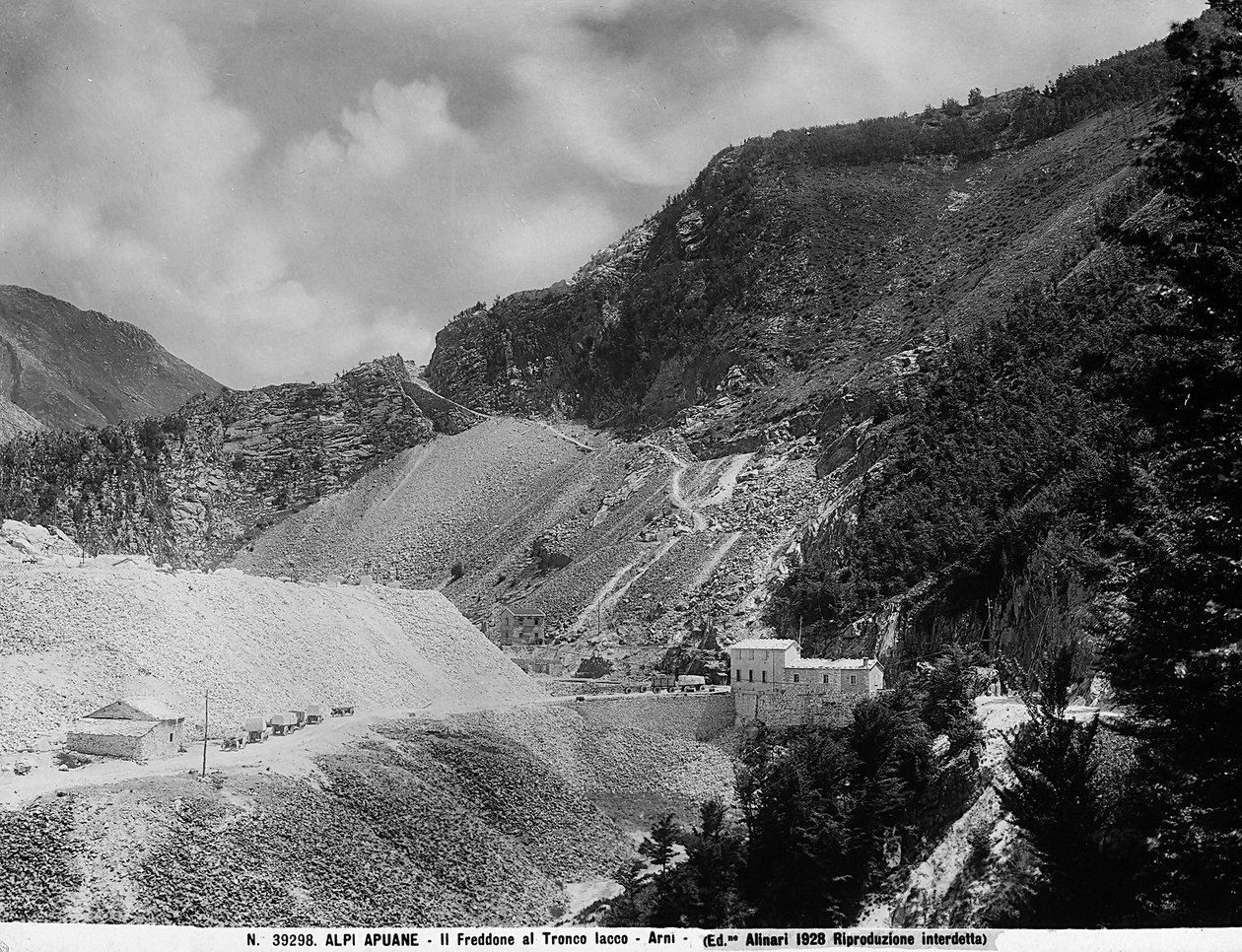 Monte Freddone on the Iacco stretch in the Apuane Alps in Arni (LU) with the marble quarries by Fratelli Alinari