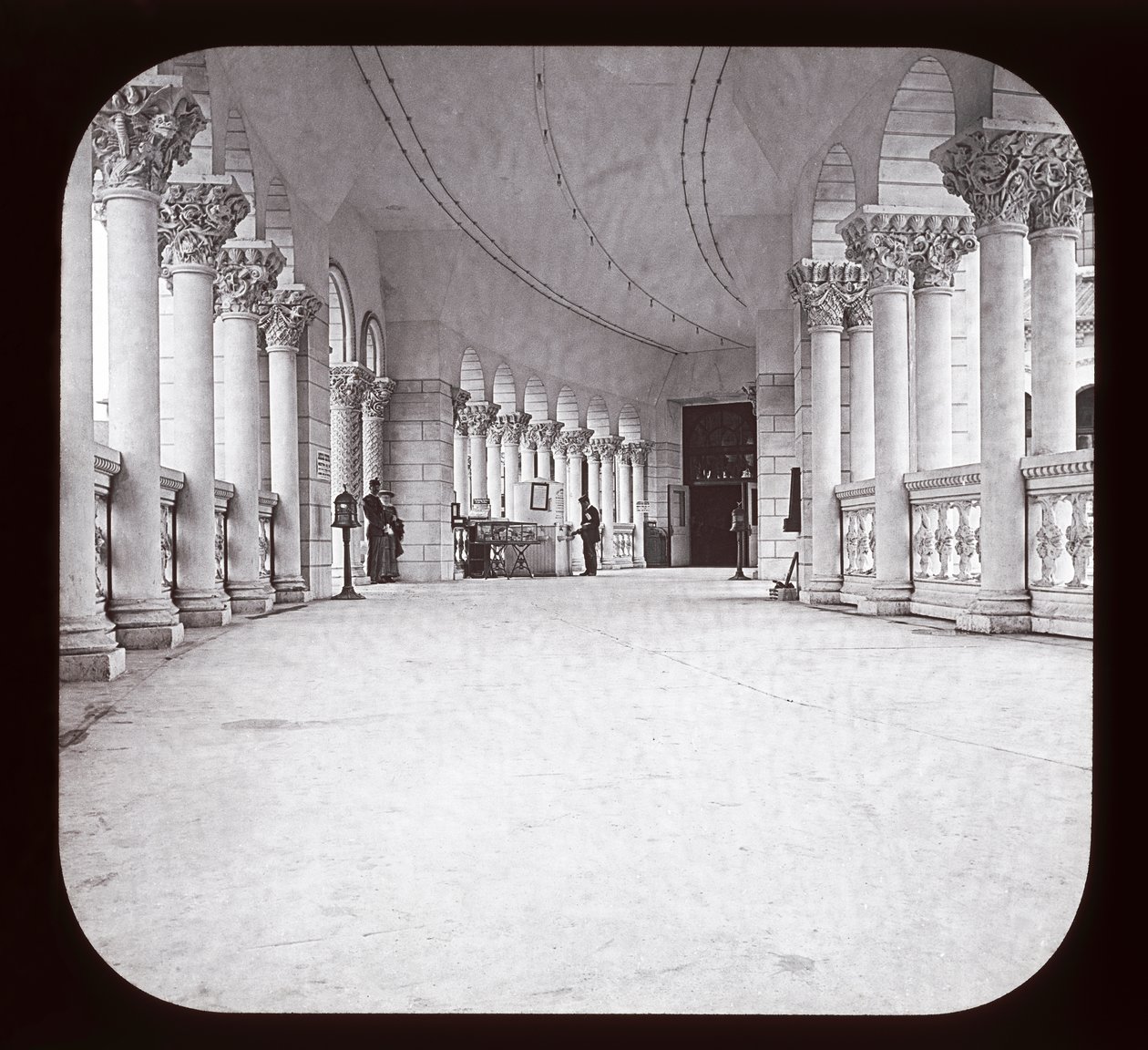 Worlds Columbian Exposition: Fisheries Colonnade, Chicago by American Photographer