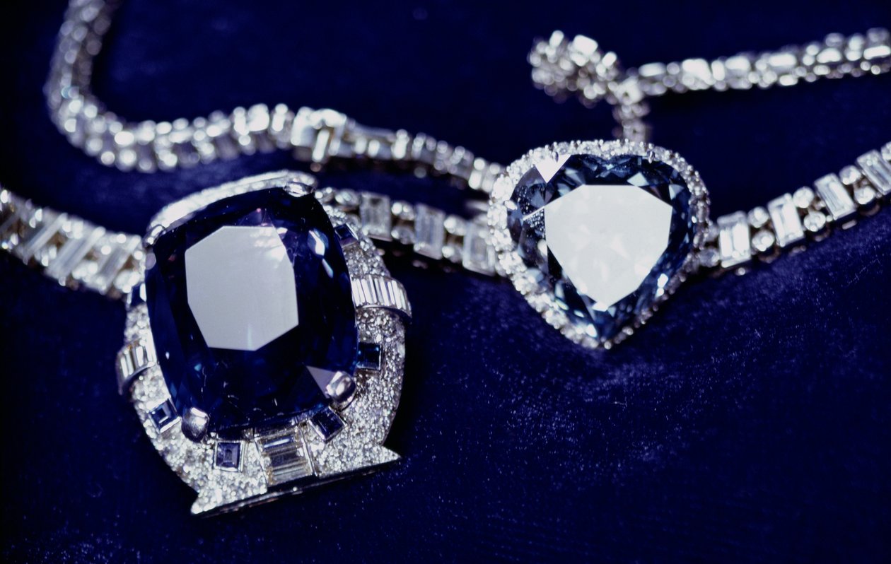 Bismarck sapphire necklace store