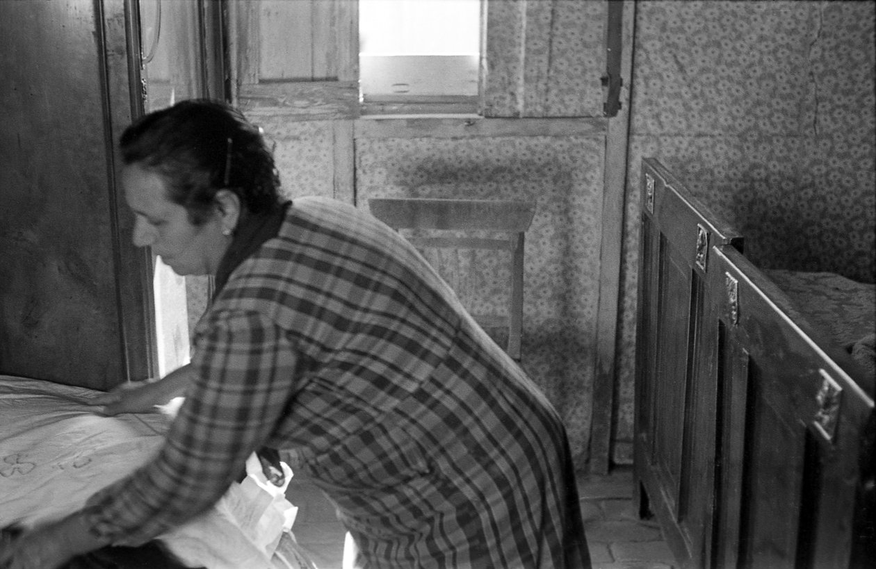 Crotonese Housewife by Ando Gilardi