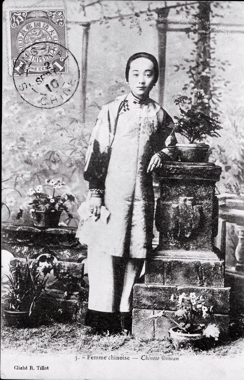 Portrait of a young Chinese woman in traditional costume. Photography from the beginning of the 20th century - Private collection by Anonymous Anonymous