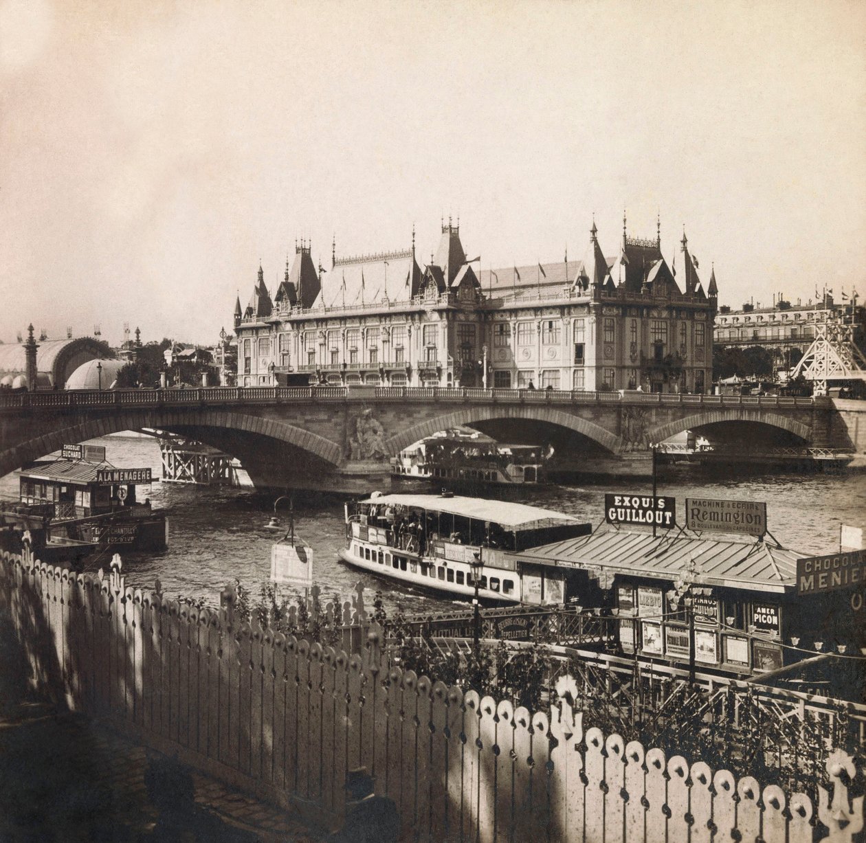 Universal Exposition of 1900 in Paris: Pavillon de la ville de Paris by Anonymous Anonymous