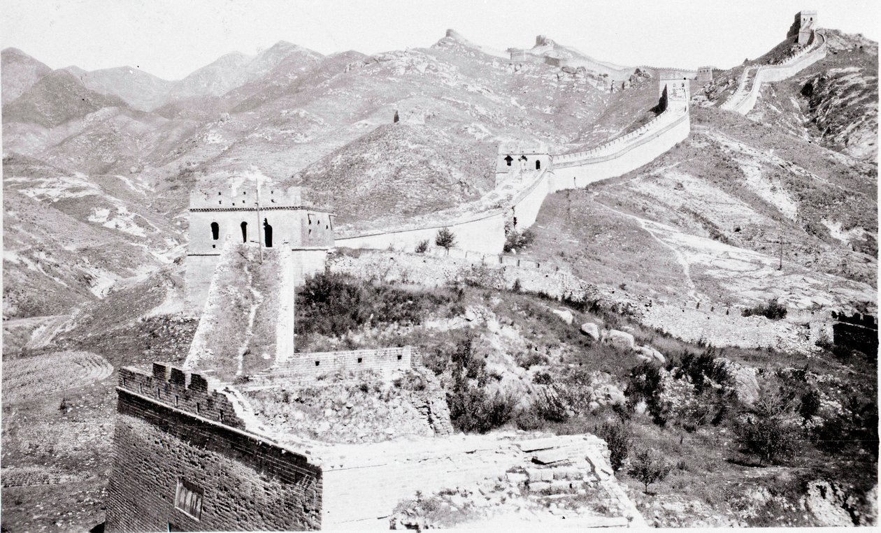 View of the Great Wall of China. Photograph of the early 20th century by Anonymous Anonymous