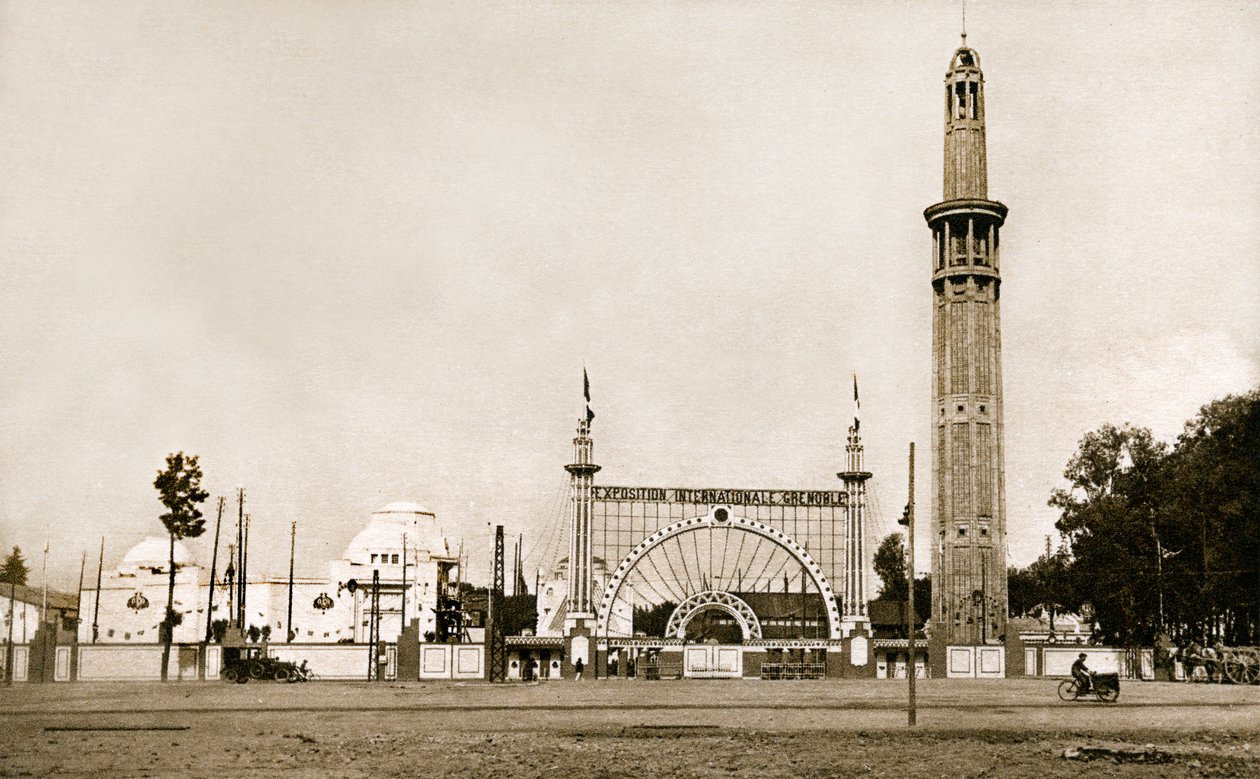Grenoble (Isère, Dauphiné): International Exhibition of White Coal and Tourism in 1925 - the monumental entrance and the Orientation Tower (Perret Tower) - built by the brothers Auguste (1874-1954) and Gustave (1876-1952) Perret, 95 metres high and nearly by Auguste & Gustave (1876-1952) Perret