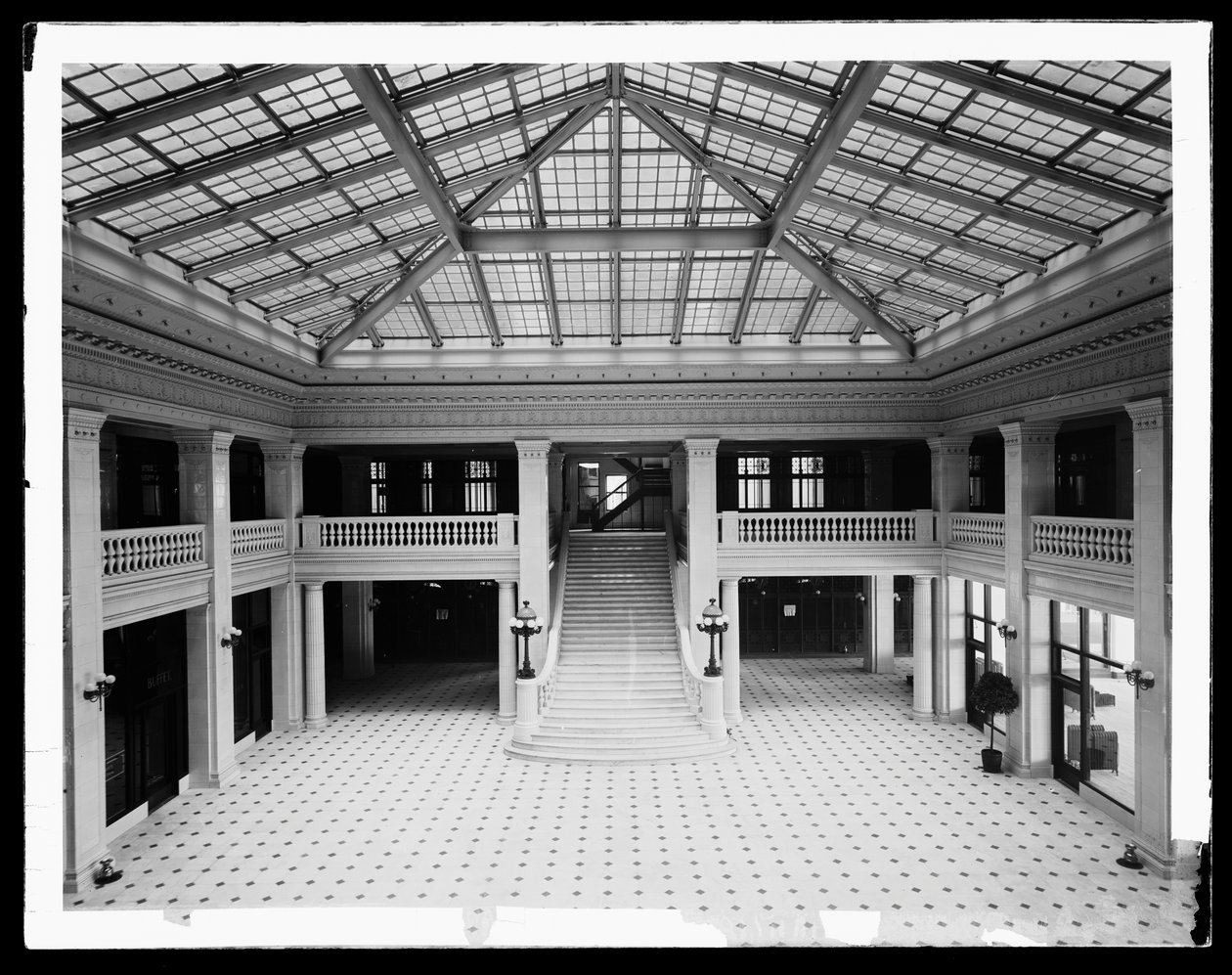 Illinois Theater Building, Chicago, Illinois, USA, c.1905 by Barnes and Crosby
