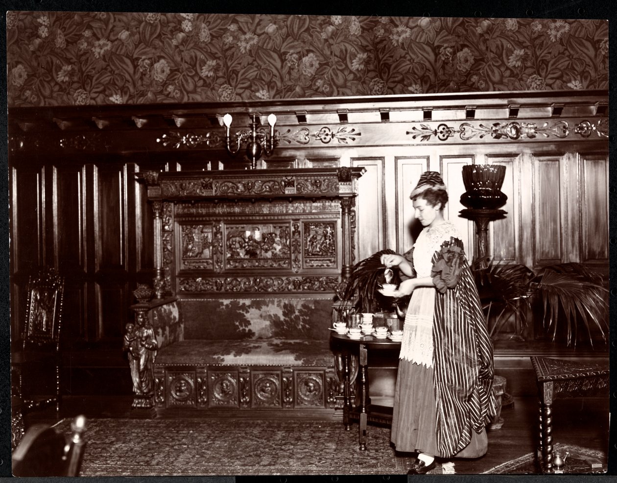 Guest Taking Tea at the Hotel Marie Antoinette, 1895 or 1896 by Byron Company