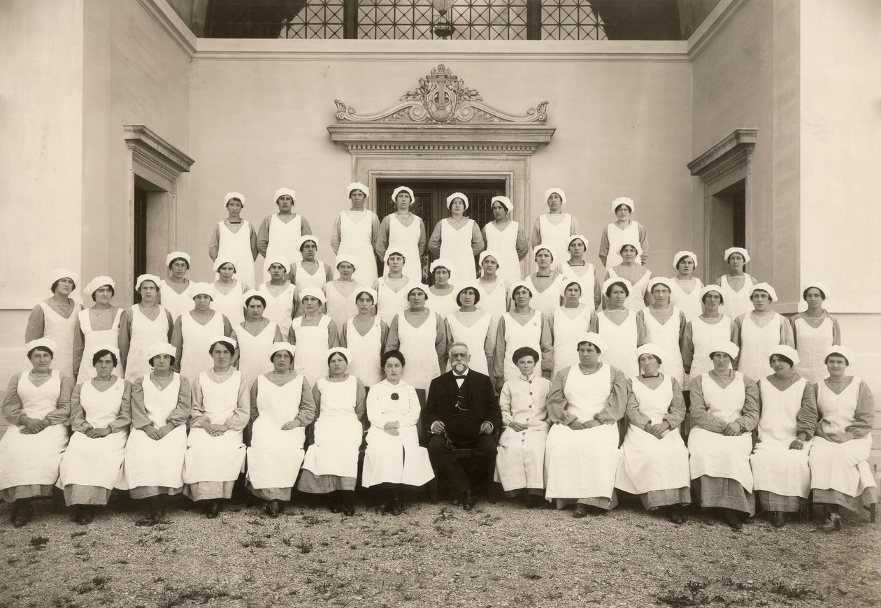 Group Photo of a Psychiatric Nurse during the First World War by Carlo Wulz