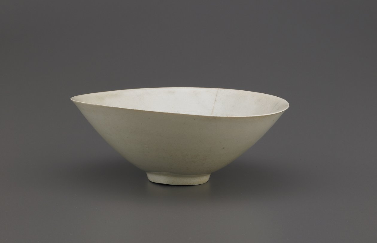 Bowl with notched rim by Chinese School