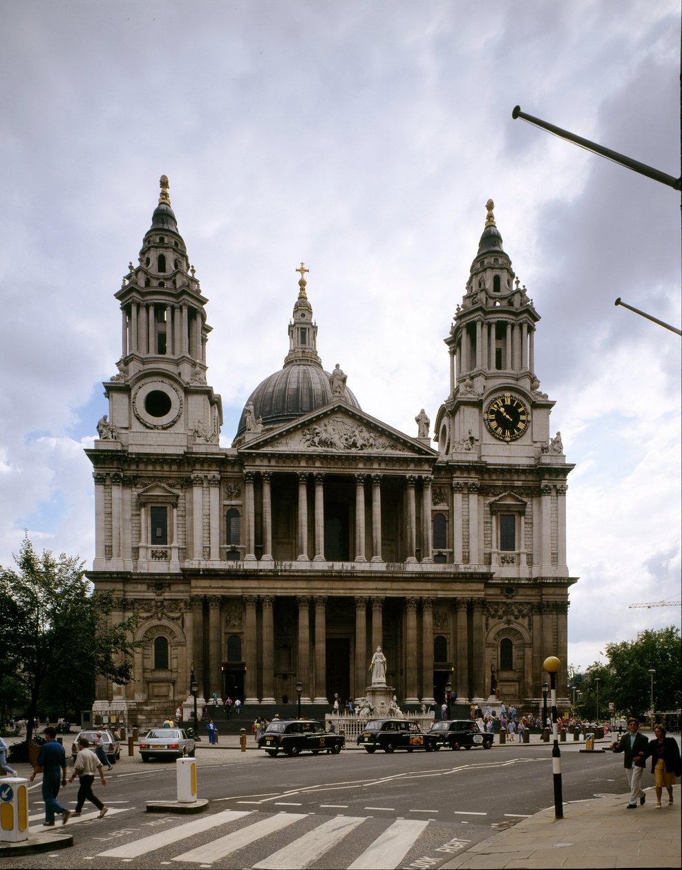 View of the Cathedral of Saint Paul by Christopher Wren