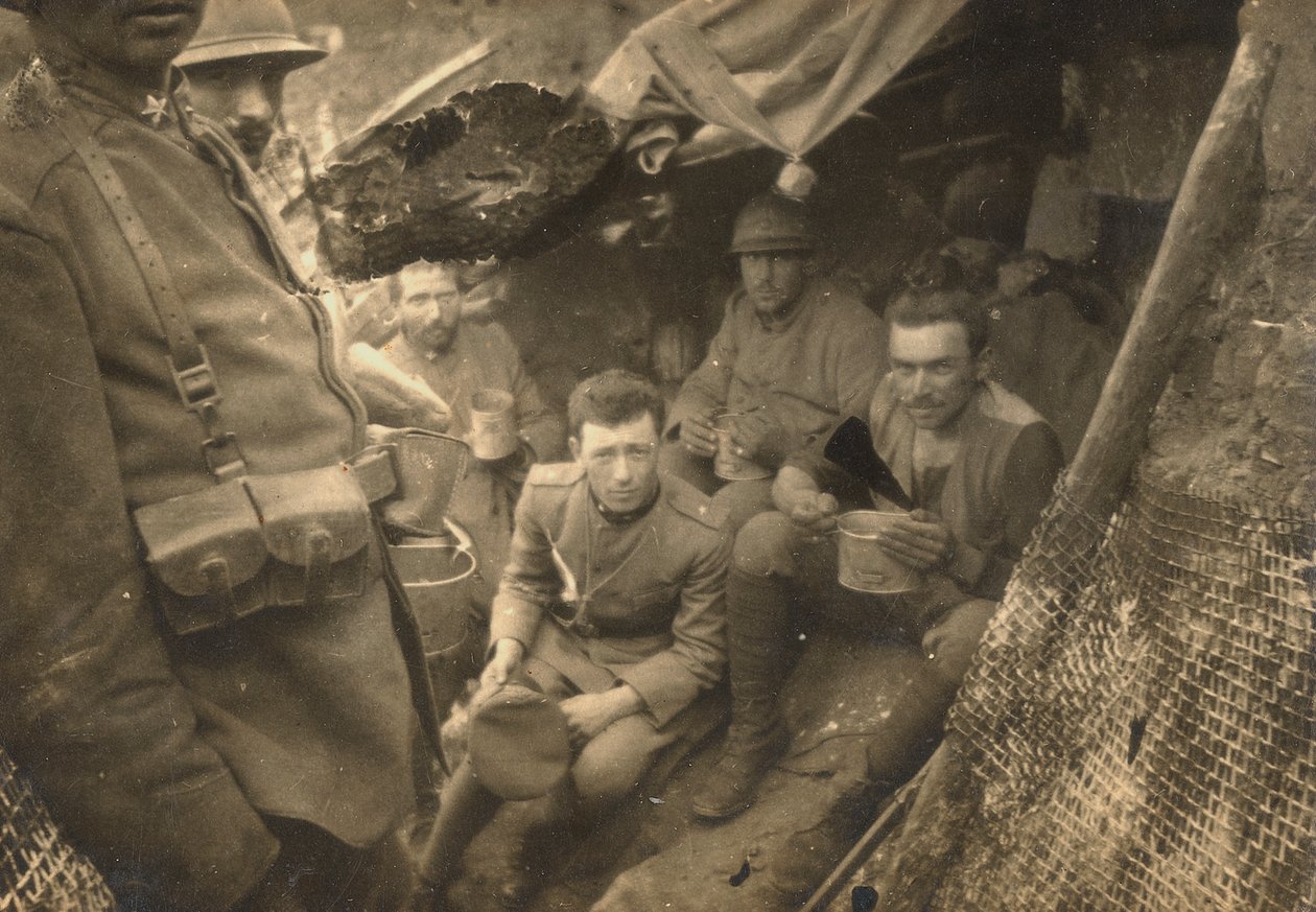 Group of soldiers in a trench during the First World War by Dario Gentilini