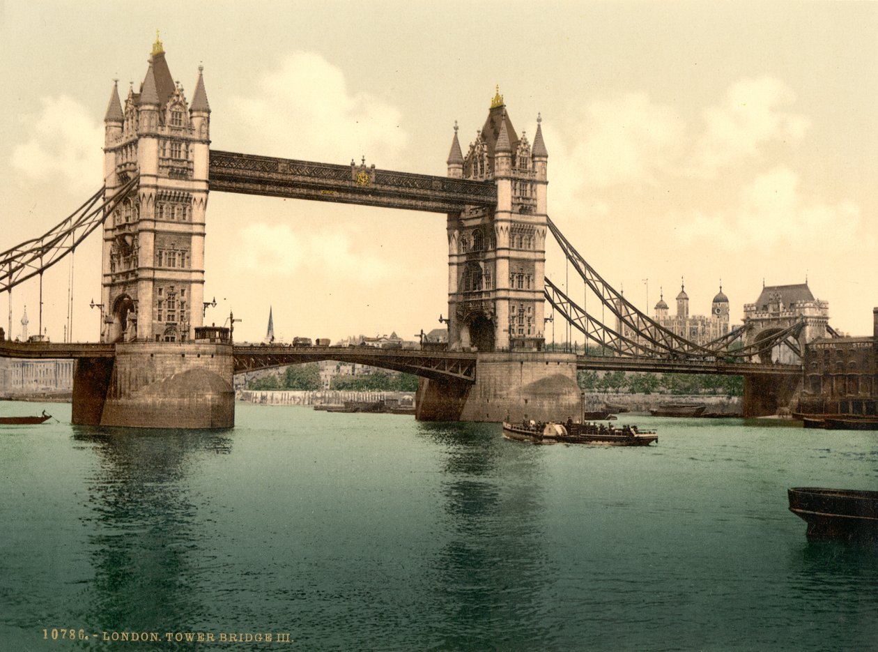 Tower Bridge, London by Detroit Photographic Co.