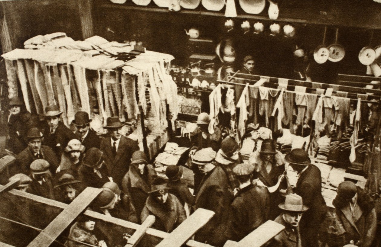 Berwick Street Market, Soho, on a Saturday, from Wonderful London, published 1926-27 by English Photographer