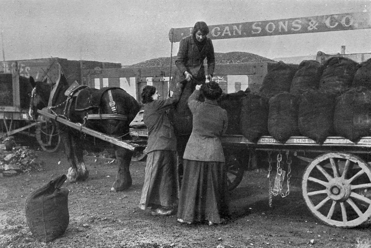 Women as Coal Workers, War Office Photographs, 1916 by English Photographer