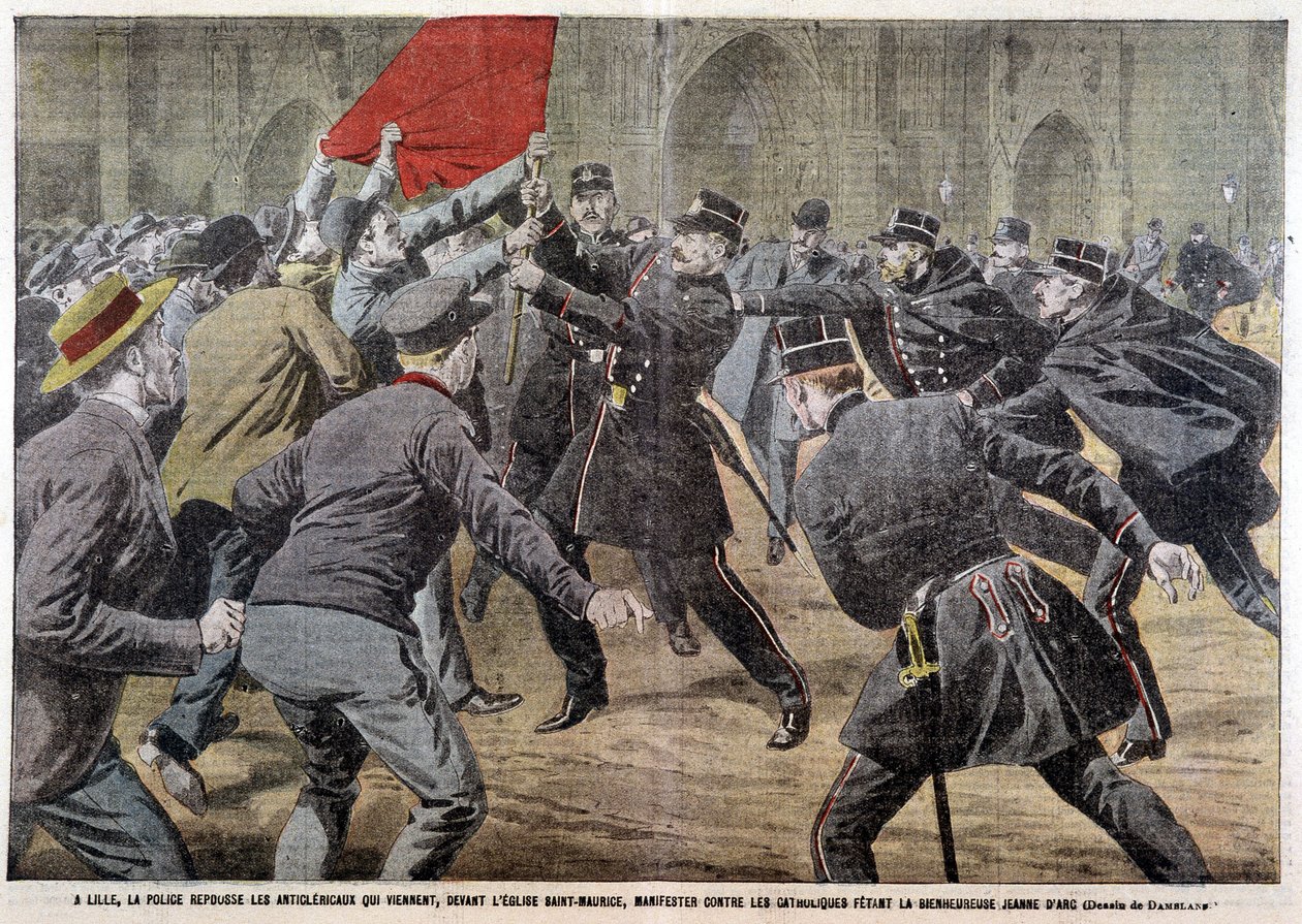 In Lille, the police repel the anticlerics who come, in front of the ...
