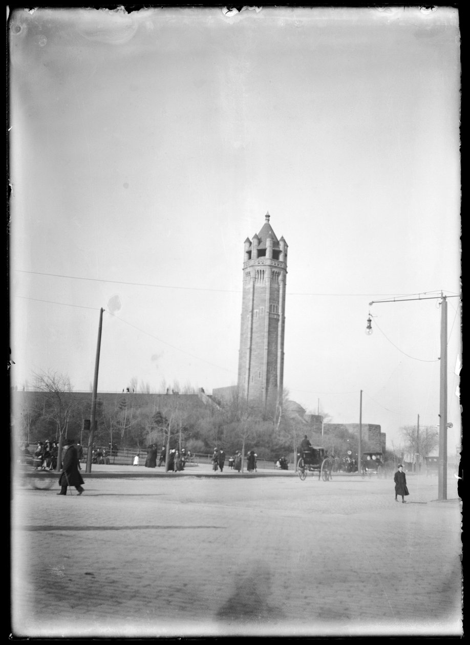 View of Eastern Parkway looking towards Brooklyn Museum, c.1903-10 by Eugene Wemlinger