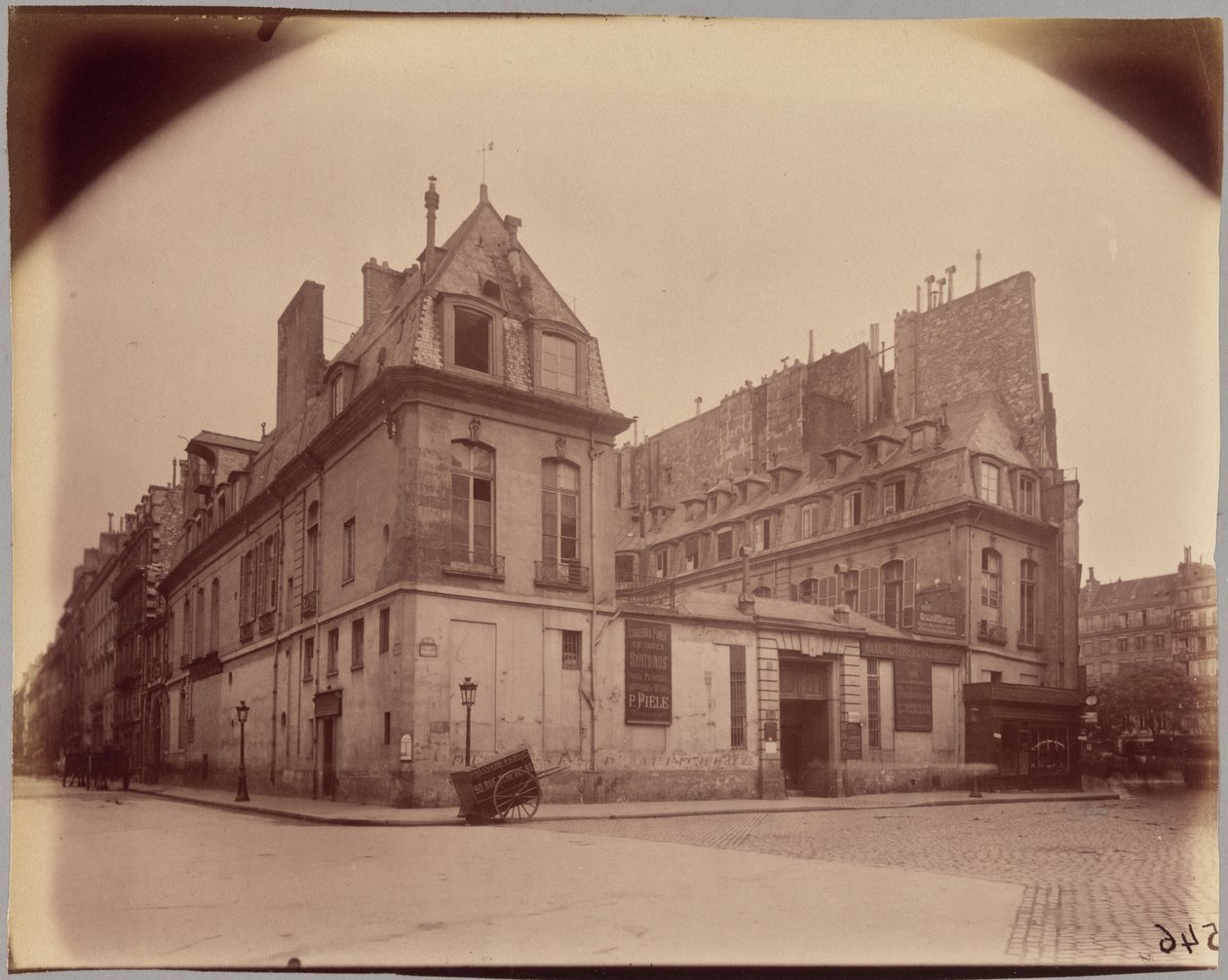 Hotel of the Marquis de Paroy, 83 rue Charlot by Eugène Atget