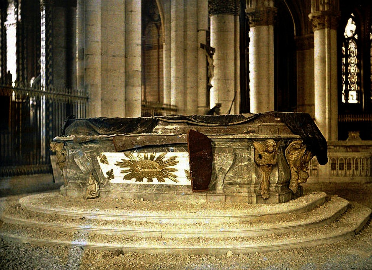 Altar of the Chapel of the Restoration, Cathedrale Notre-Dame, Reims, Marne, France, 1917 by Fernand Cuville