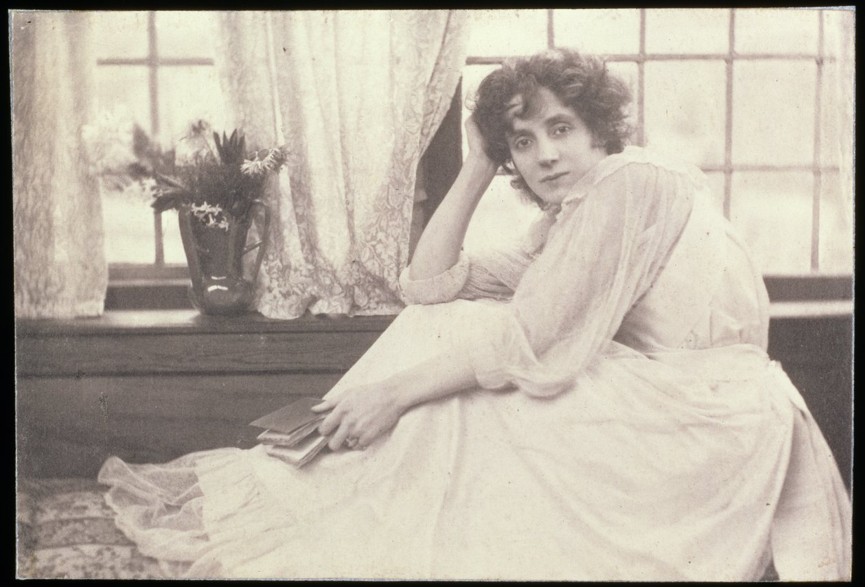 Portrait photograph of Beatrice Stella Tanner (Mrs. Patrick Campbell) by Frederick Hollyer by Frederick Hollyer