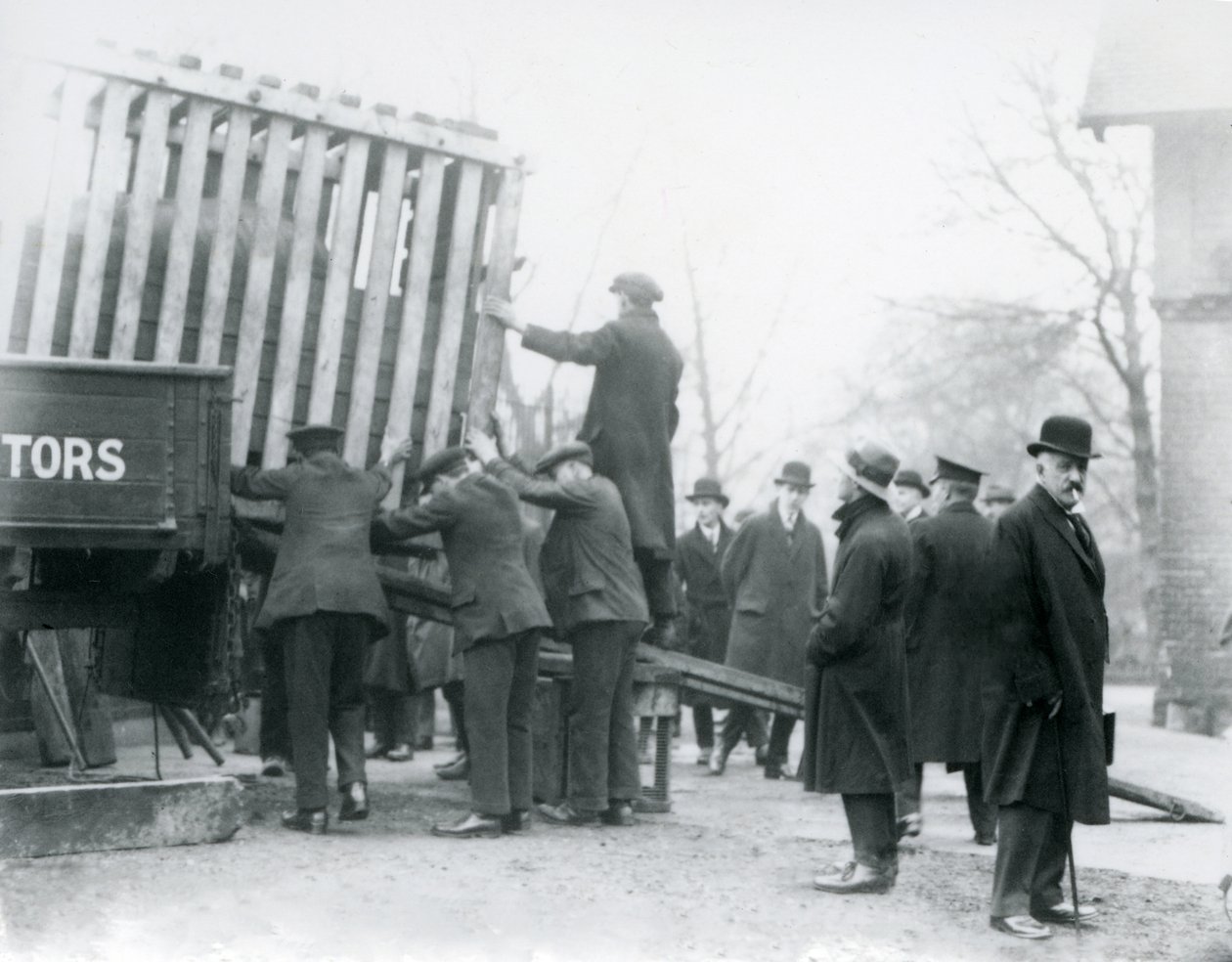 Unloading of the newly arrived Indian Rhinoceros, London Zoo by Frederick William Bond