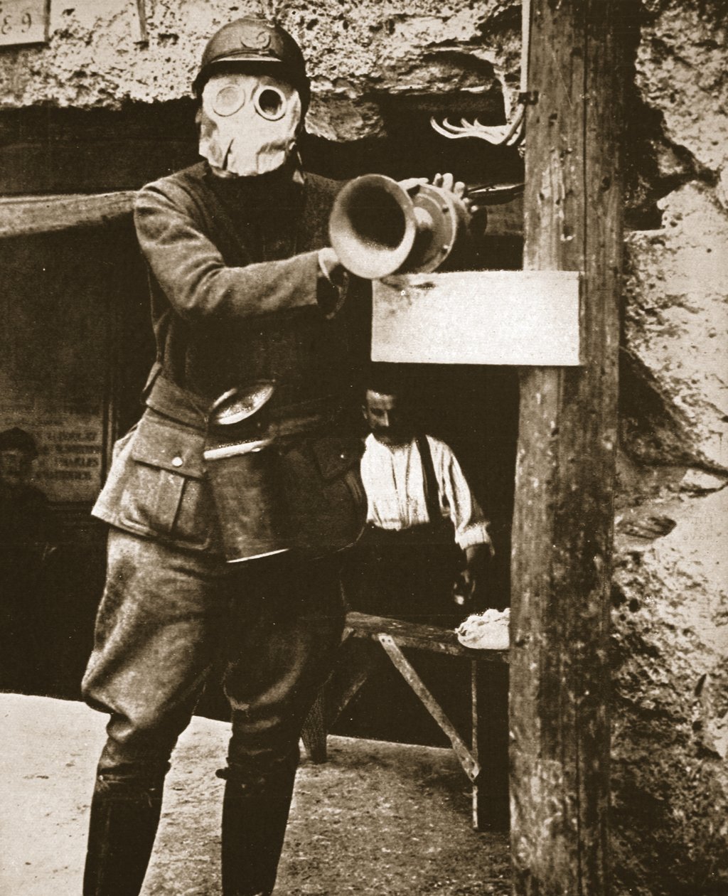 A Klaxon horn used to give warning against German gas-attacks in a French trench, illustration from 