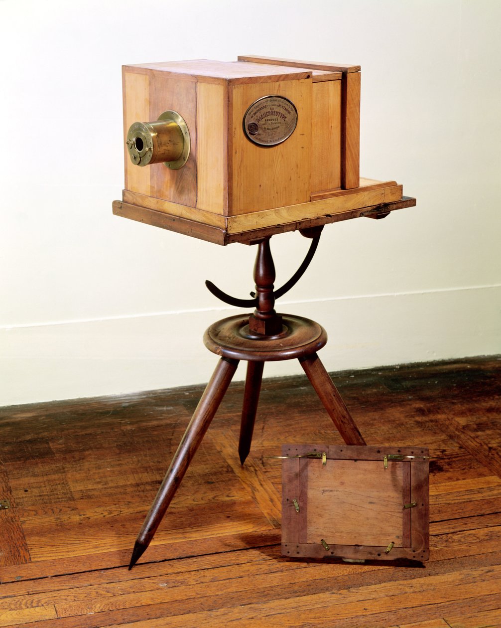 Daguerreotype camera by Alphonse Giroux of Paris by French School