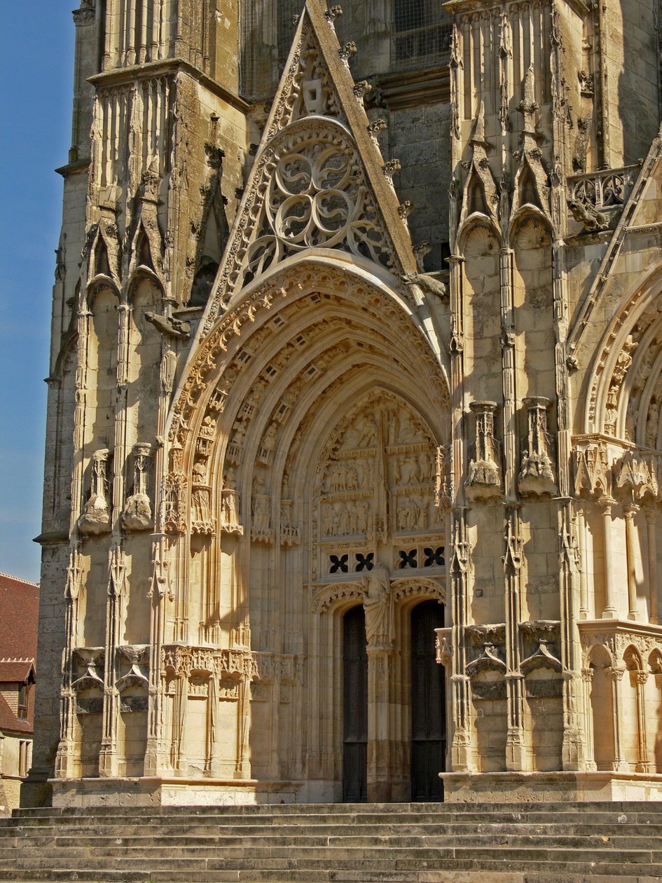 Northern door in the west façade by French School
