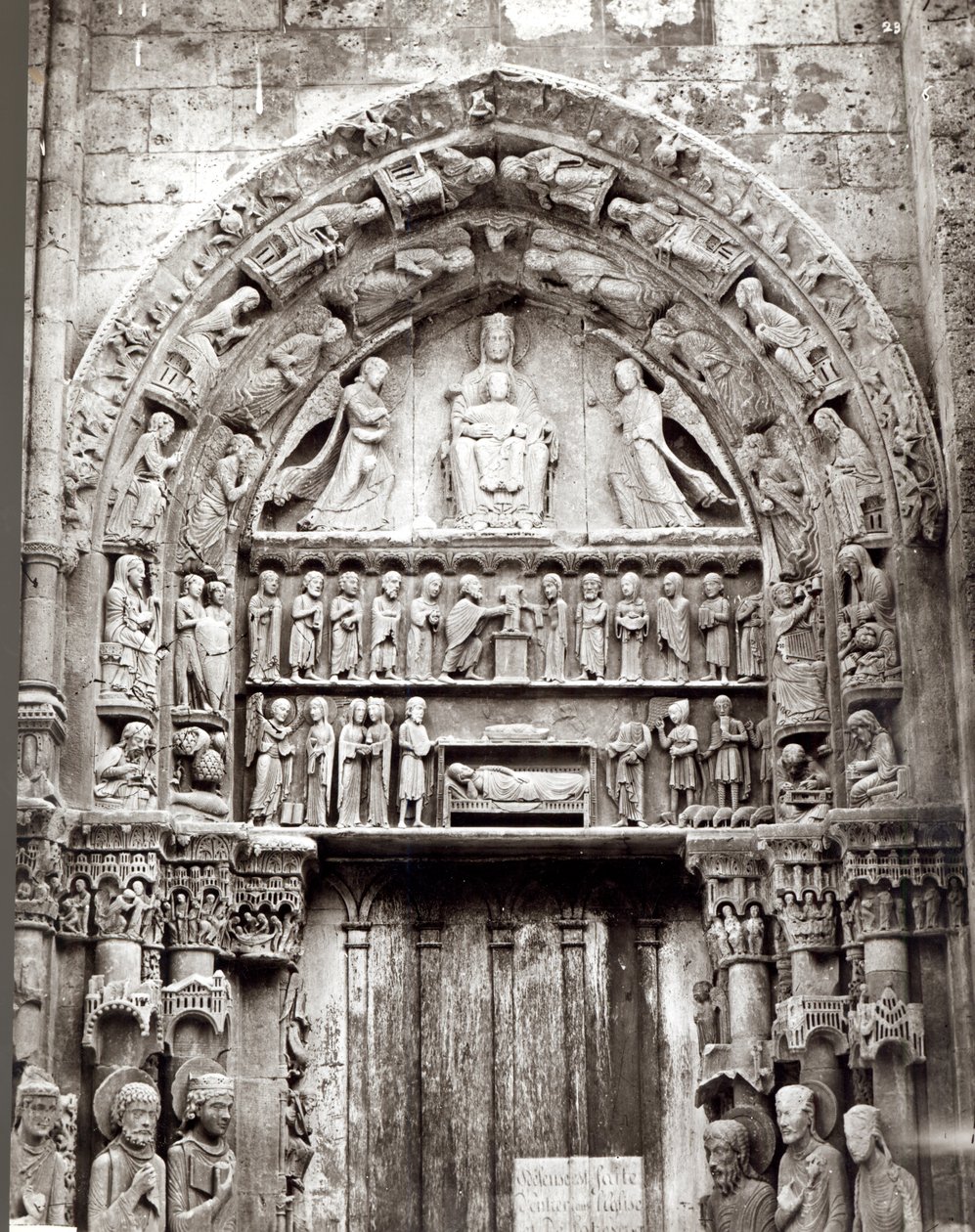 Right bay of the Royal Portal, mid-12th century by French School