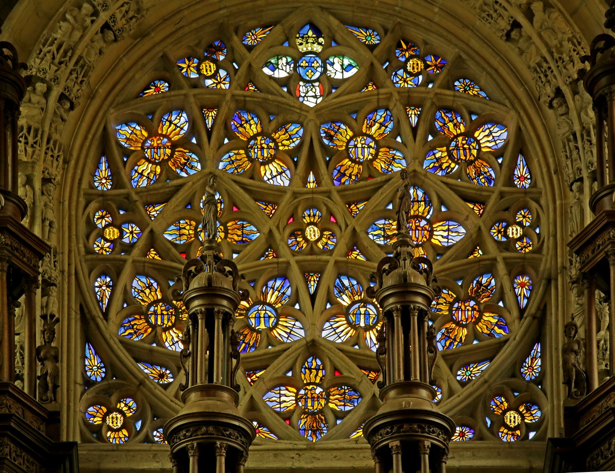 Window depicting the Rose Window, flaming Suns by French School
