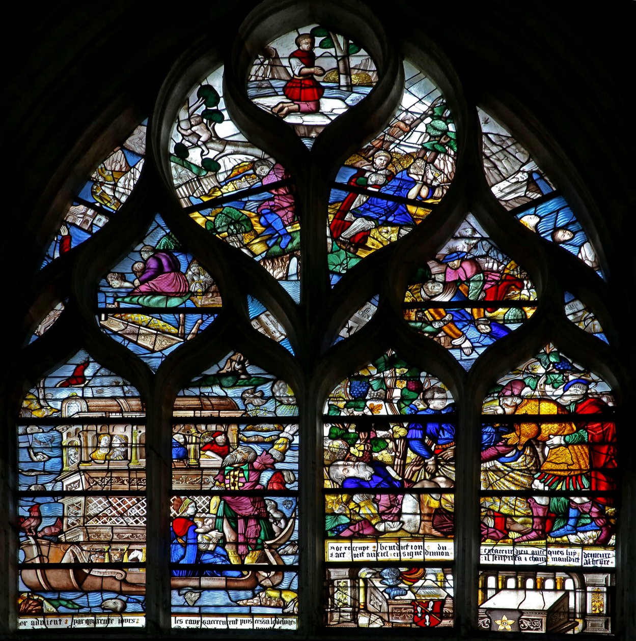 Window w124 depicting Noah