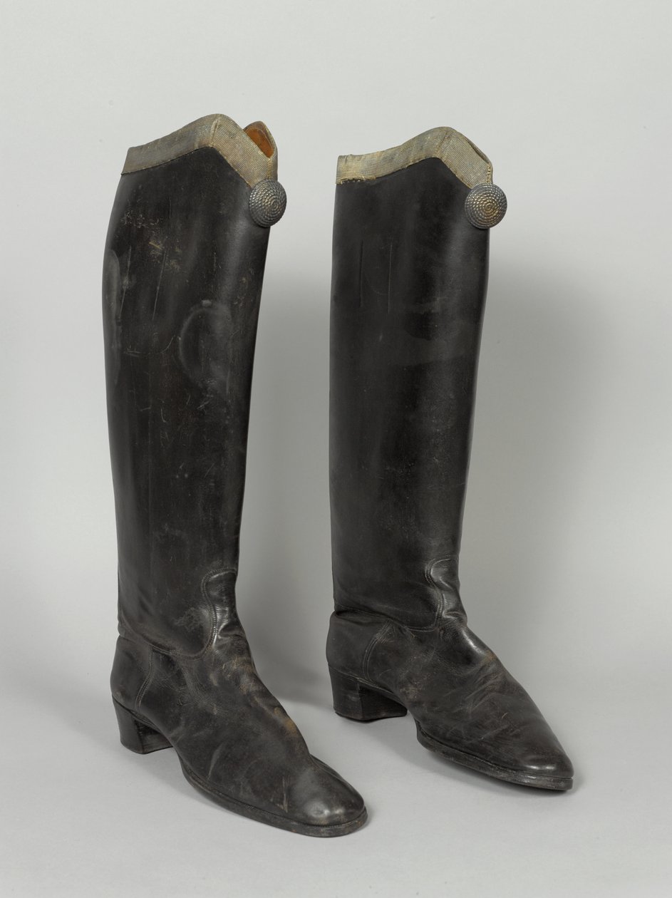 Boots, 3rd von Zieten Hussars, Worn by HRH The Duke of Connaught, pre-1914 by German School