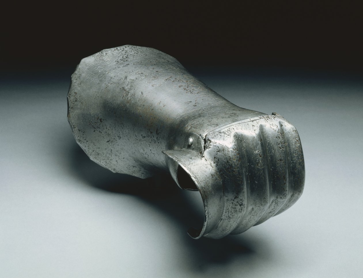 Jousting glove, c.1560-80 by German School