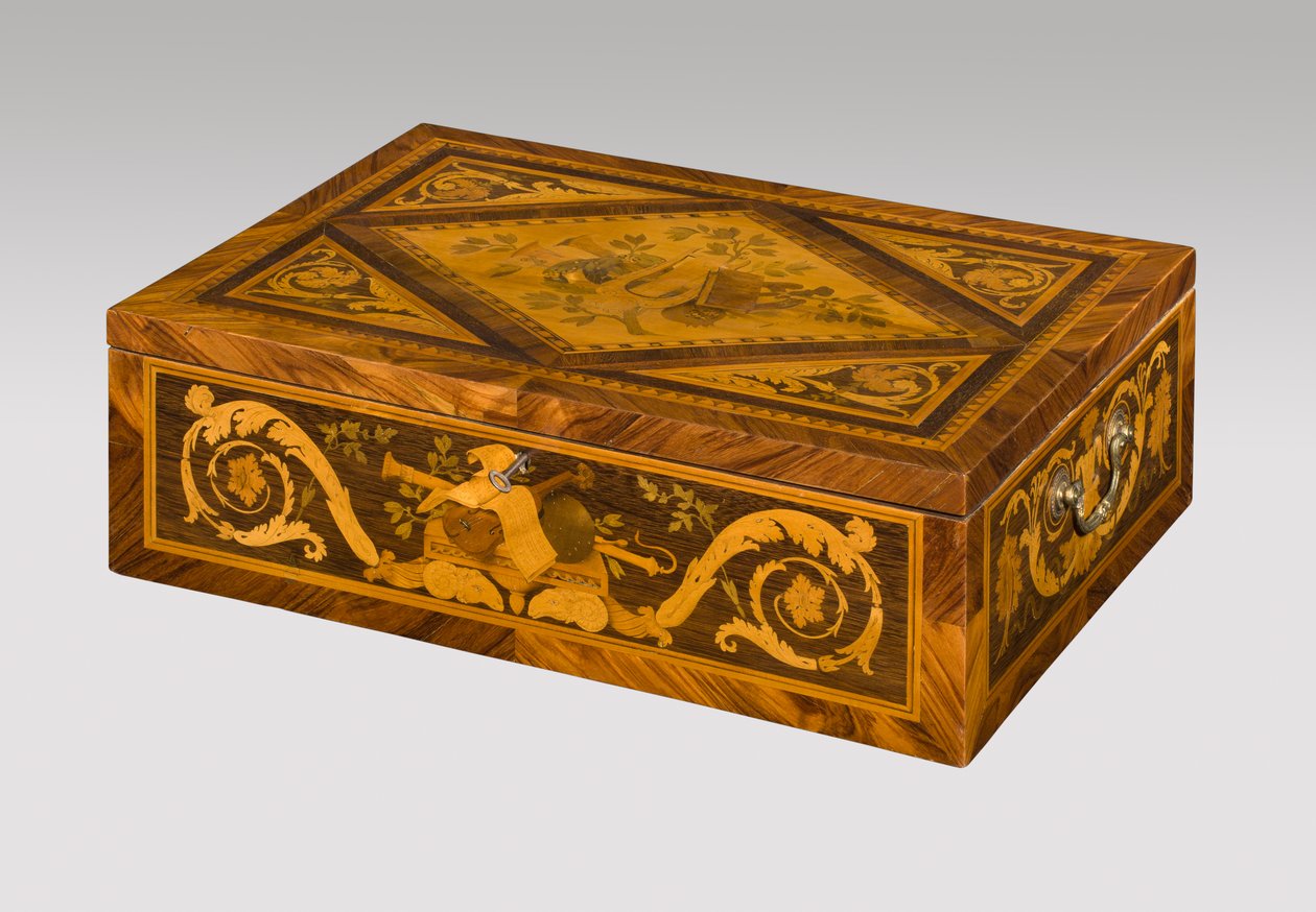 Chest of drawers by Giuseppe Maggiolini