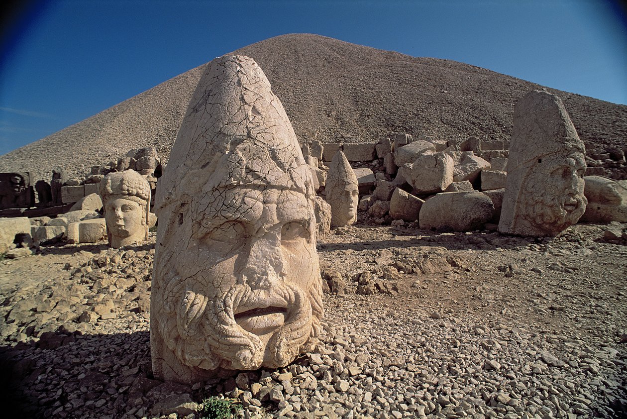 Head of Zeus-Oromandes by Greek