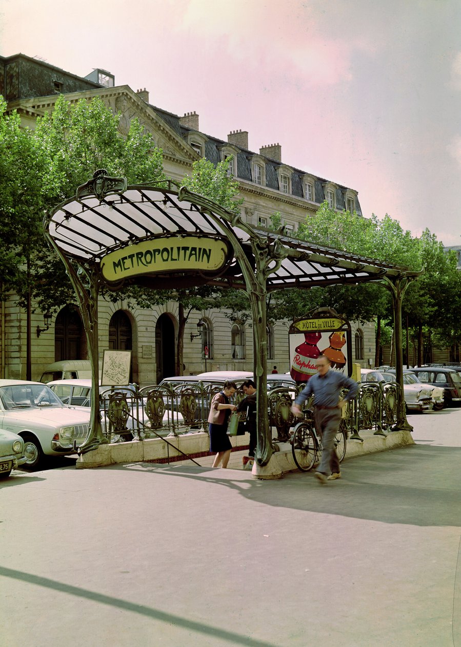 View of the Entrance to the Hotel de Ville Metropolitain, 1899-1904 by Hector Guimard